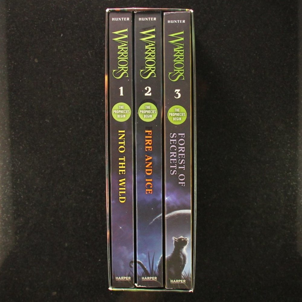 Warriors Box Set by Erin Hunter - Paperback